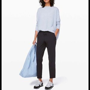 Lululemon On The Fly Capri Crop Pant Black